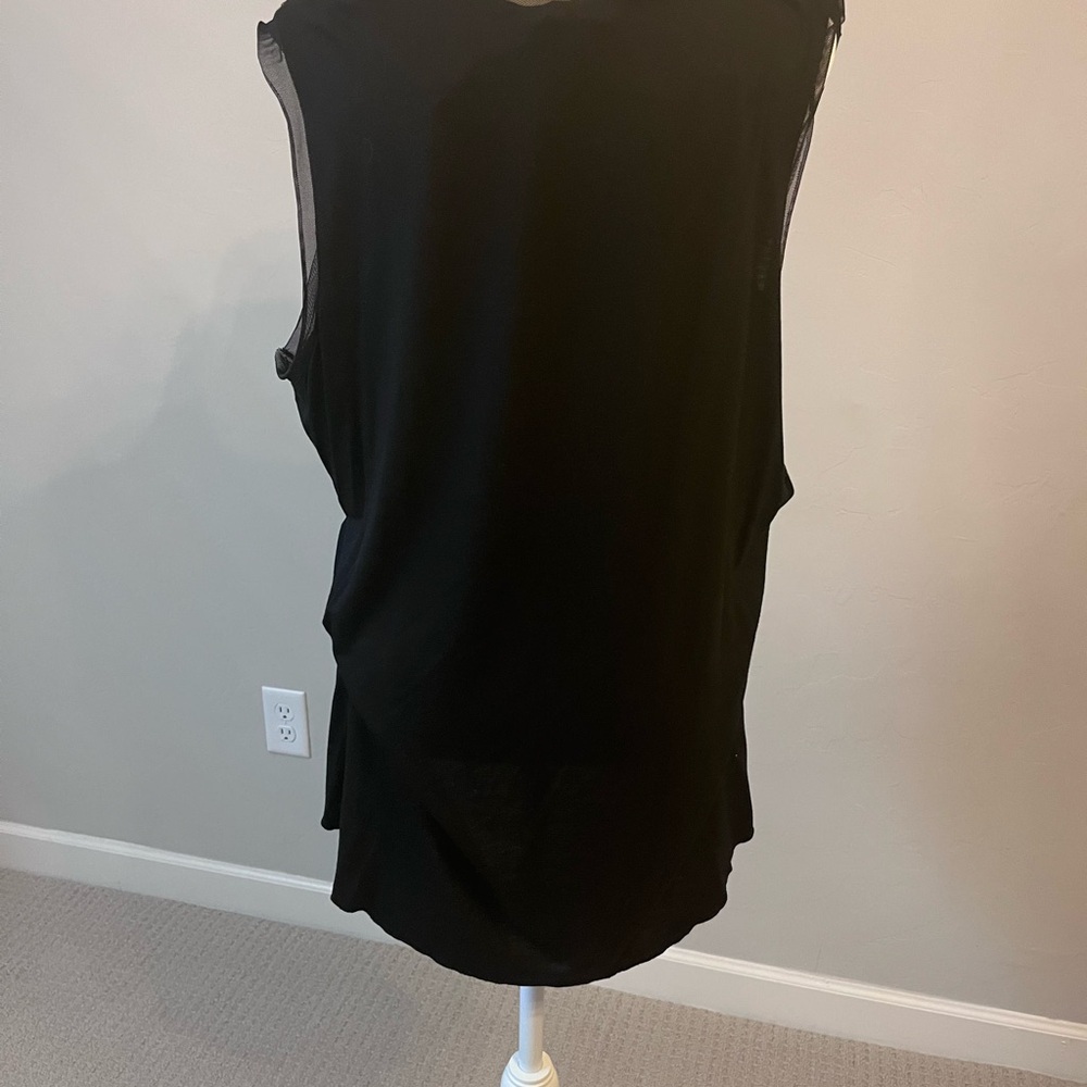 Black and Gold Sequin Sleeveless Top - Picture 2 of 3